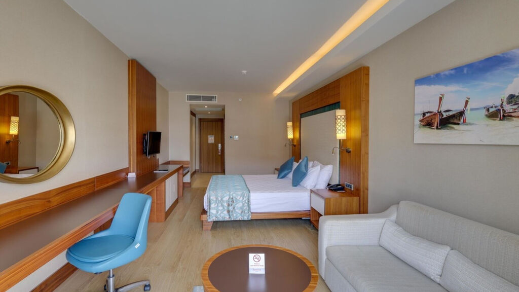 Ramada Hotel & Suites by Wyndham Kusadasi