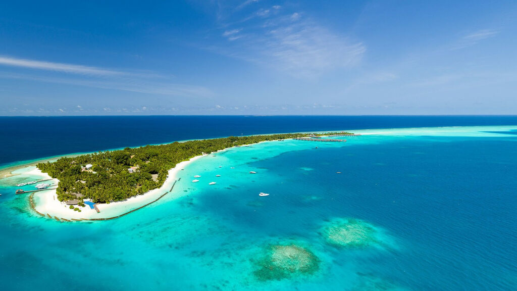 Kuramathi Island Resort