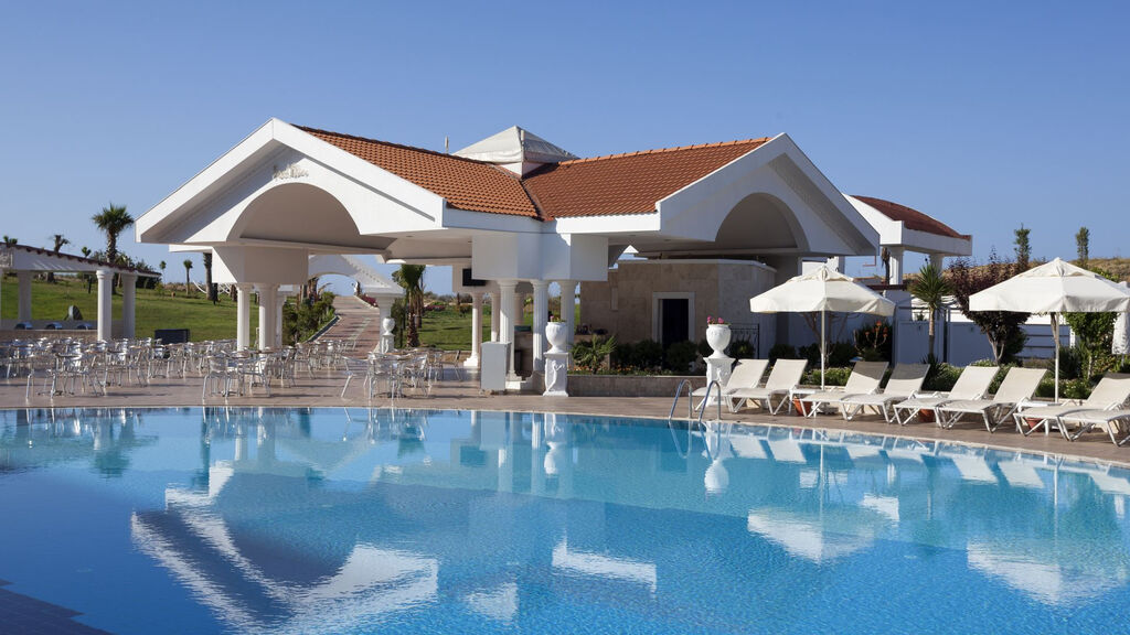 Roma Beach Resort & Spa