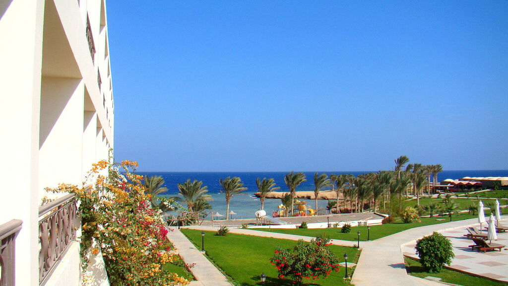 Royal Brayka Beach Resort