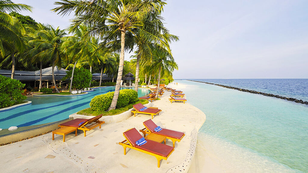 Royal Island Resort & Spa