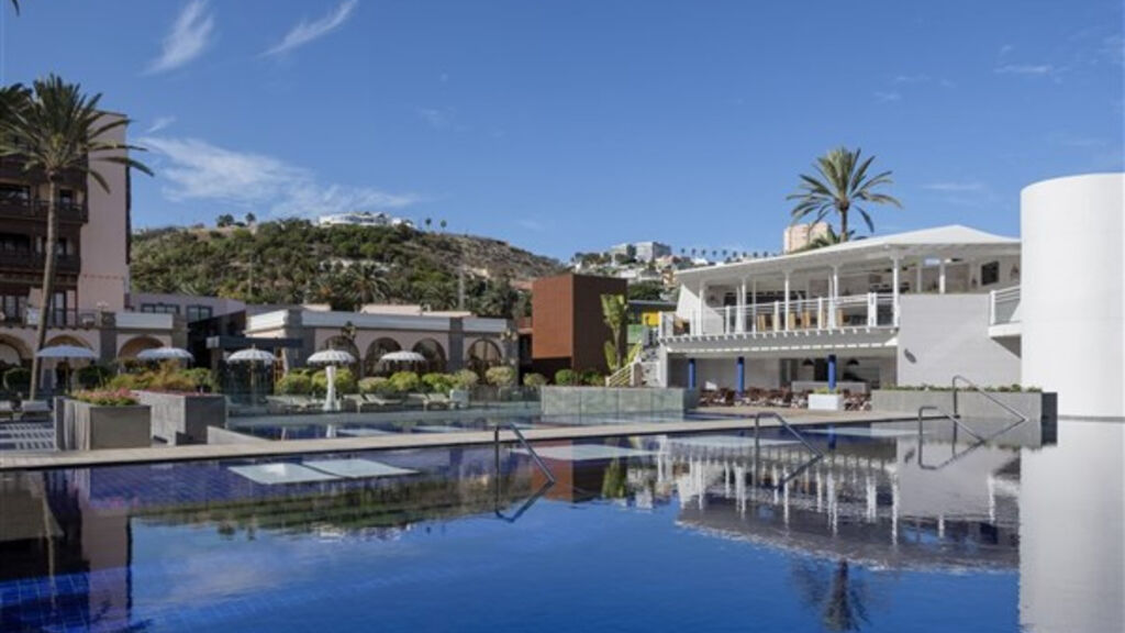 Santa Catalina, a Royal Hideaway