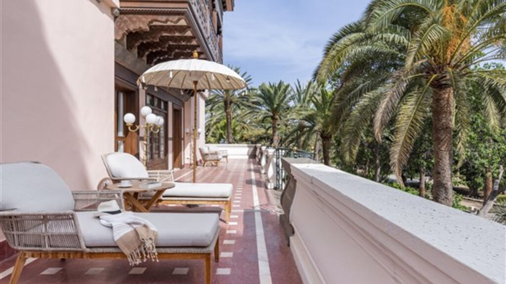 Santa Catalina, a Royal Hideaway