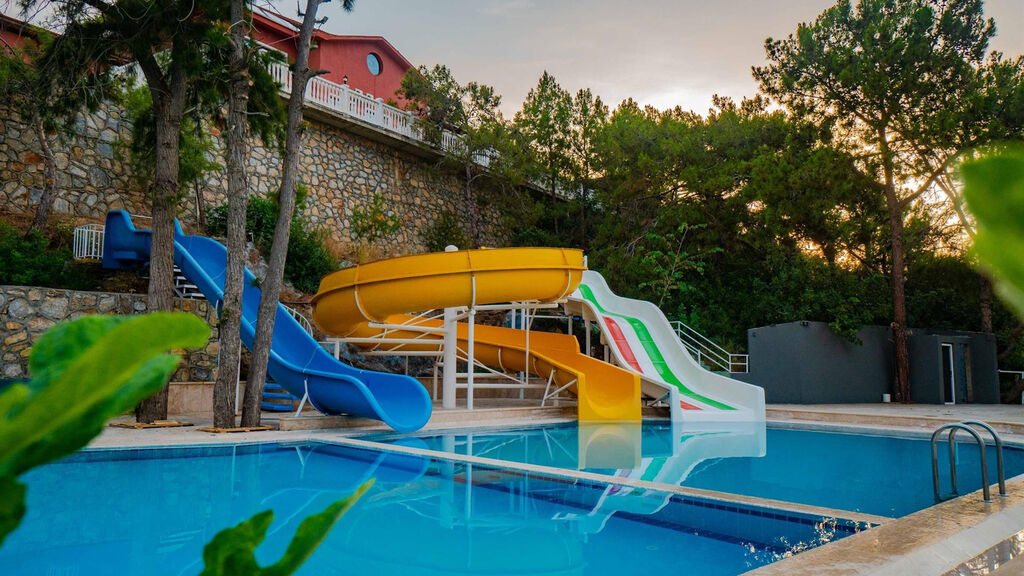 Senza Garden Holiday Club