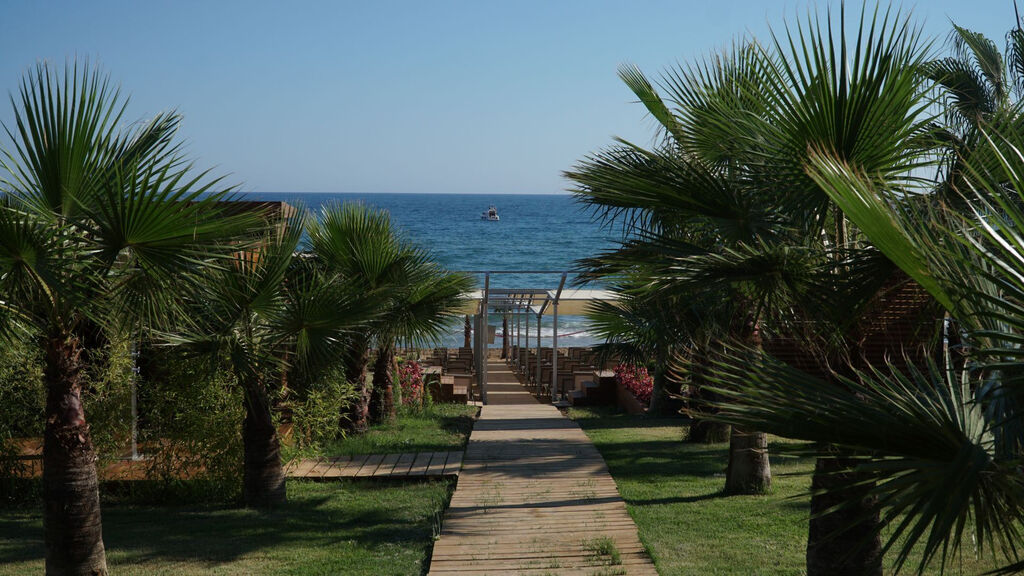 Sunthalia Hotel & Resort