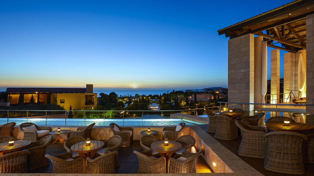 The Romanos, a Luxury Collection Resort