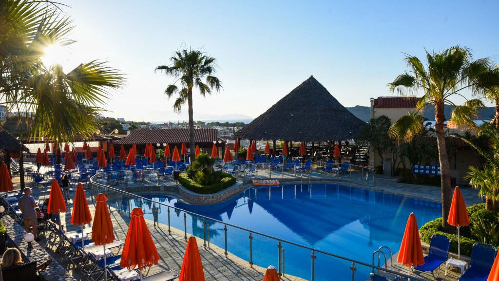 Theo Hotel Agia Marina