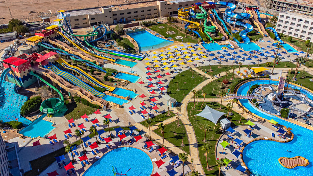 Titanic Resort & Aqua Park