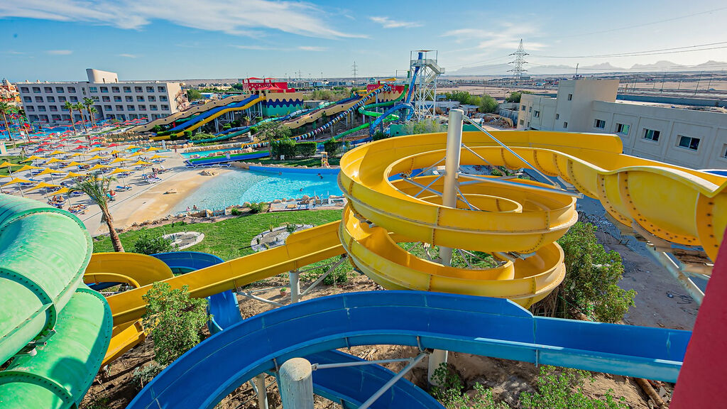 Titanic Resort & Aqua Park