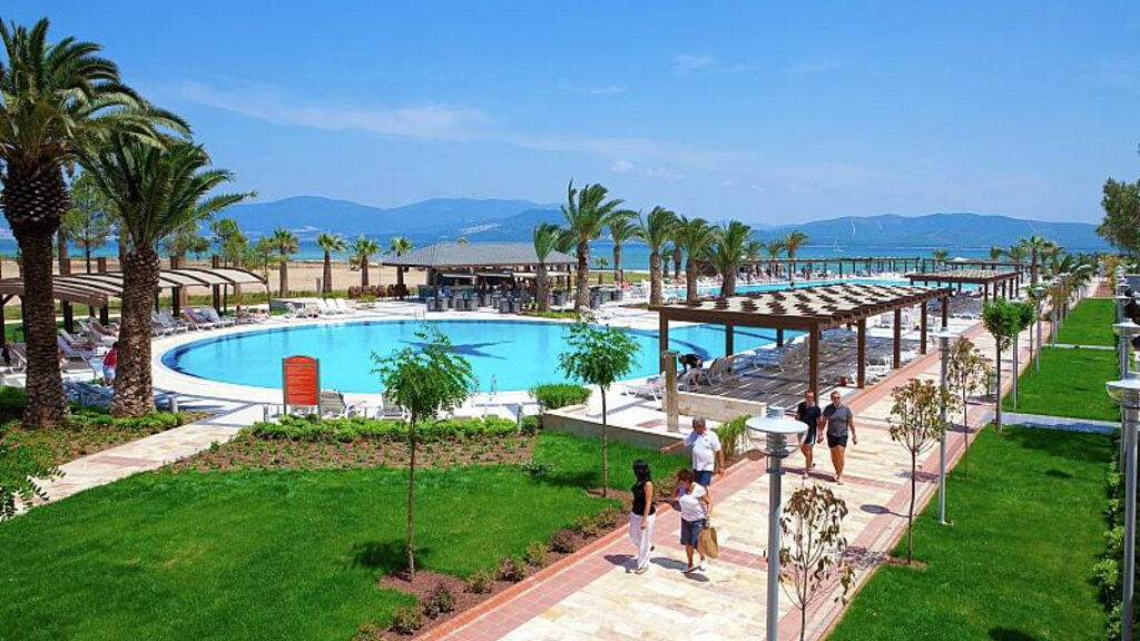 Venosa Beach Resort & Spa