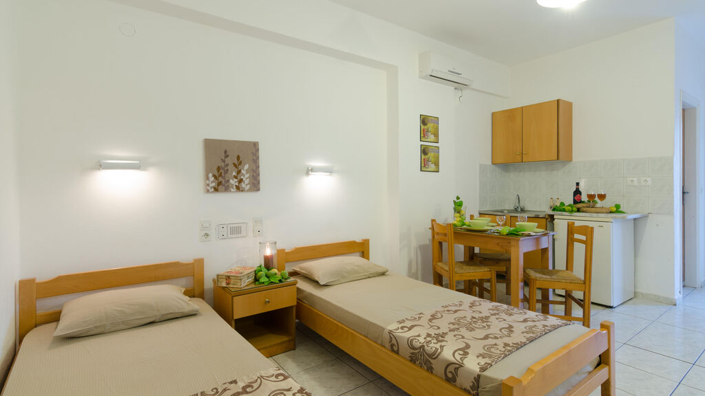 Aglaia Studio & Apartment